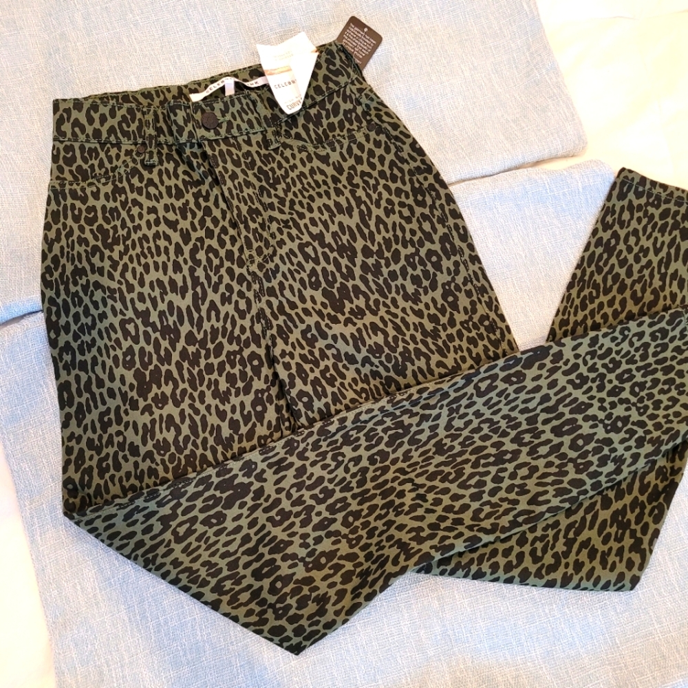 NWT High-Rise Curvy Skinny stretchy Green Cheetah Print pants sz 26